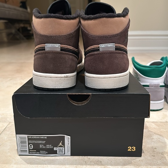 Sold - Jordan 1 Mid SE 9 Dark Chocolate - Picture 3 of 9